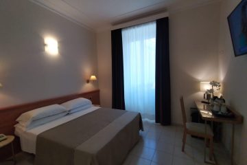 Camera matrimoniale Uso singola con letto matrimoniale hotel esquilino